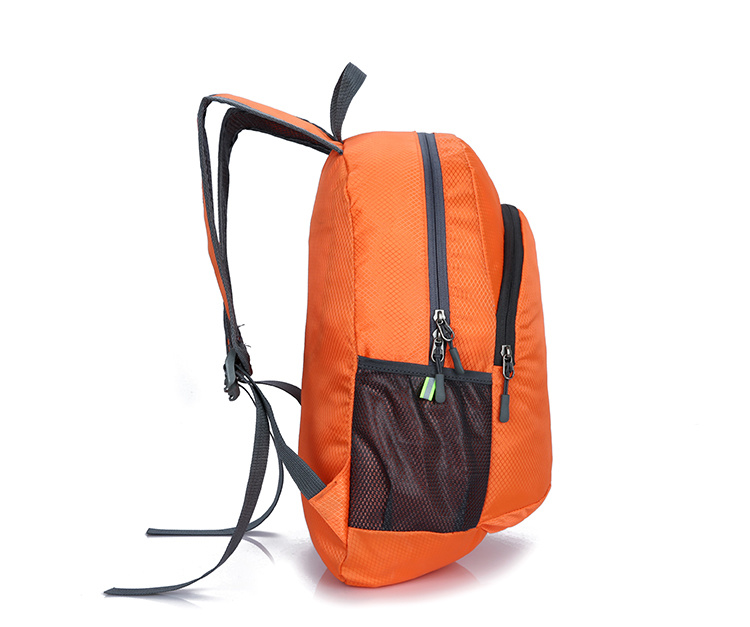 Folder-Ripstop-Polyester-Backpack-Bag-Polyester-Lightweight-Folding-Backpack (2)